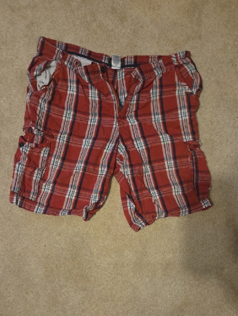 No Boundaries Red Plaid Cargo Shorts
